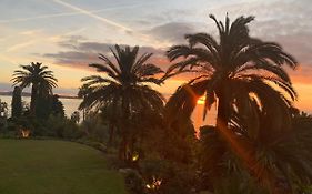 Splendid Sea View 1 Bedroom Access To The Beach And Swimming Pool
